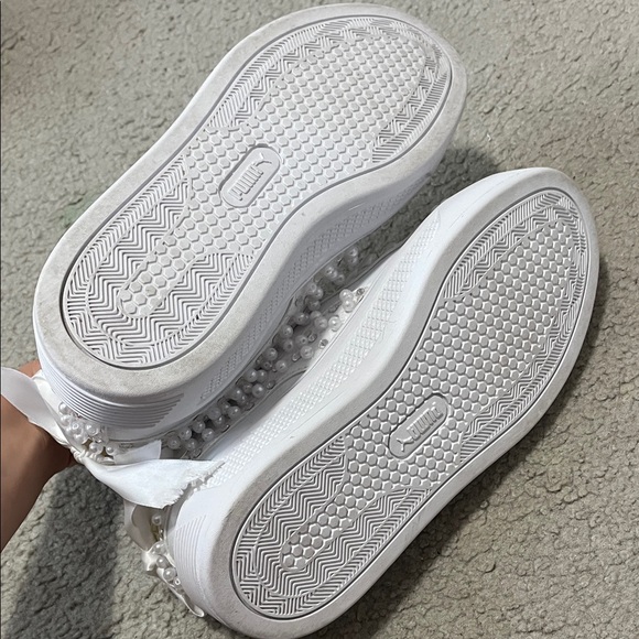 PUMA Women's Custom Bridal Wedding White Pearl Sneakers Size 7 Brand New - Picture 5 of 6